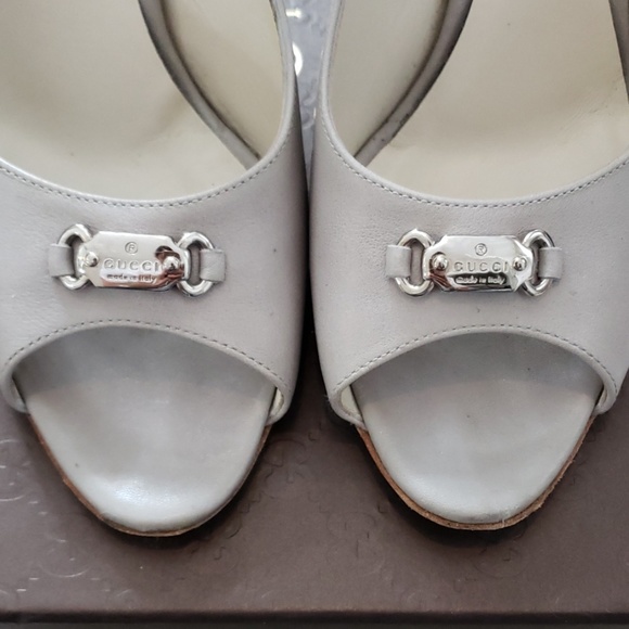 Gucci Gray Peep Toe Heels Sz 37.5 - Picture 2 of 8